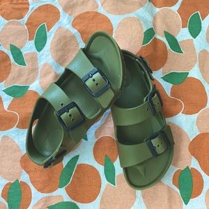 BIRKENSTOCK Milano Sandal- LIKE NEW